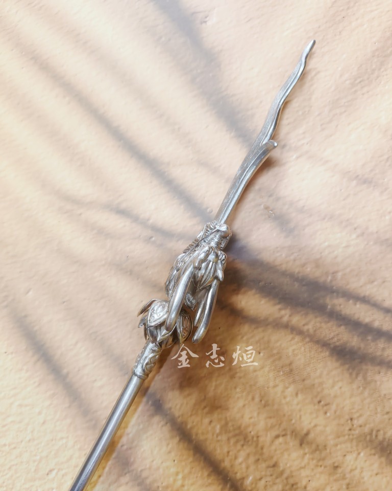 客製 二尺二 太子槍環
#中壇元帥
#純銀兵器
#手鏨蓮花
#雙龍搶珠